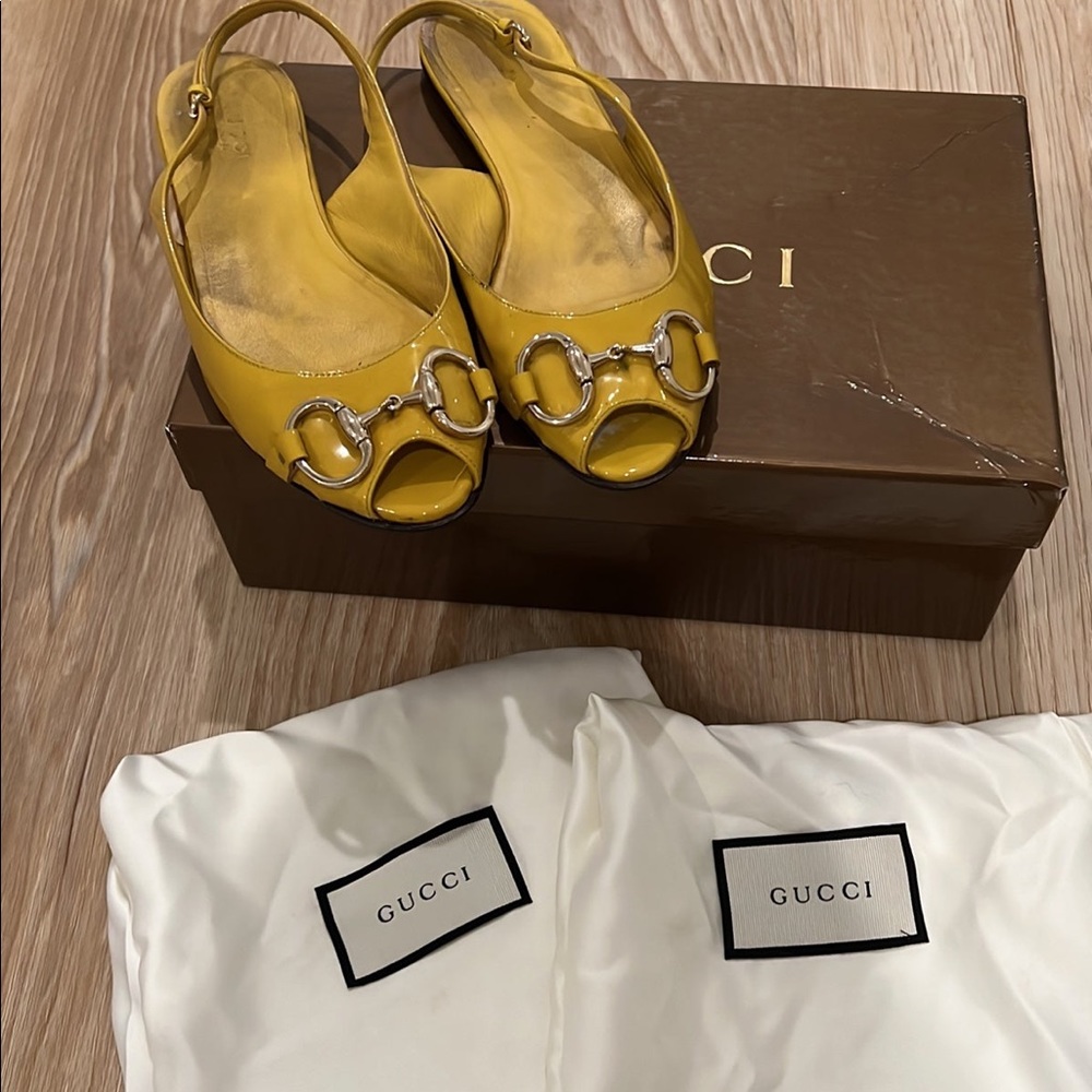 Gucci flats